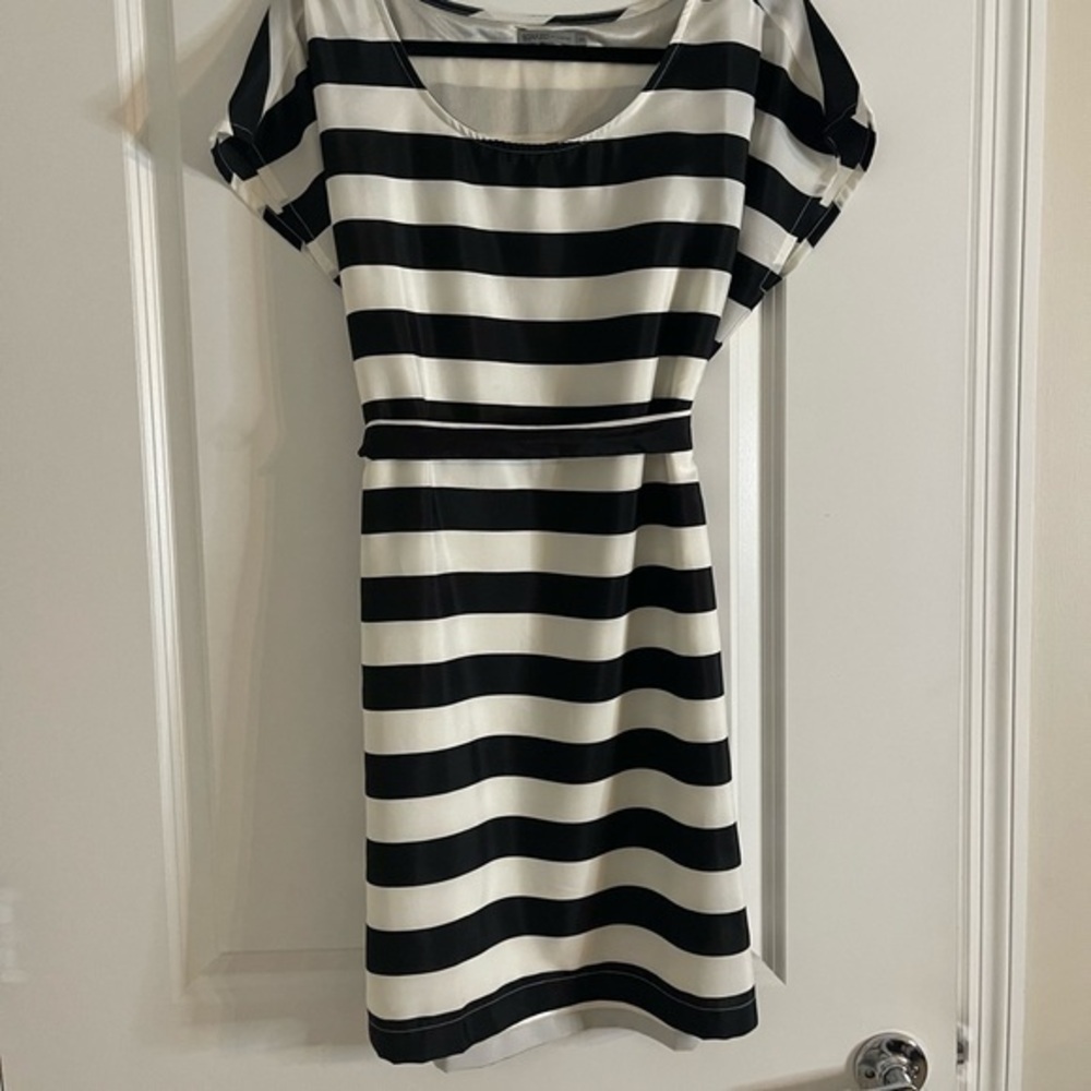 cocktail dress / day dress medium